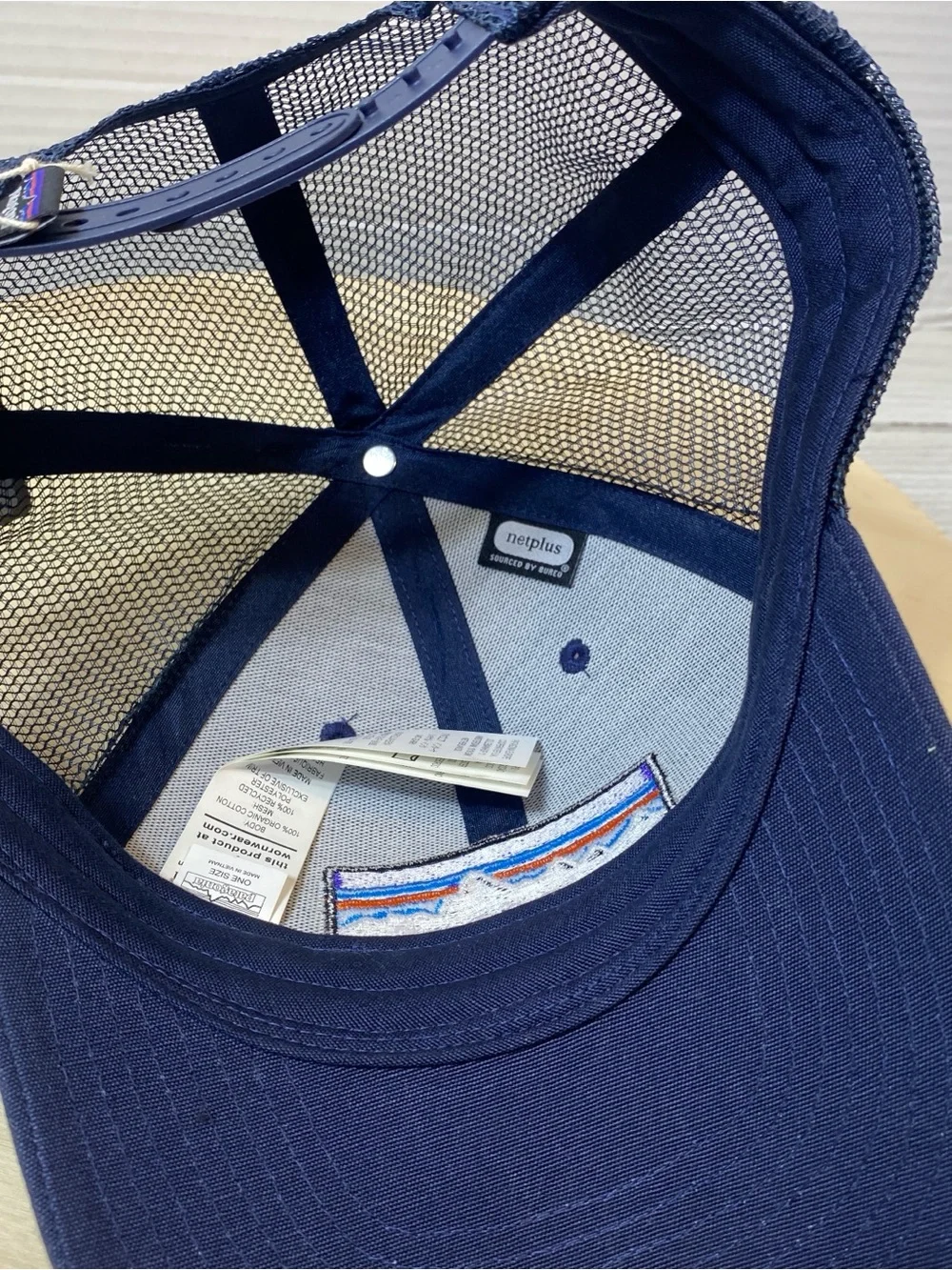 NWT Patagonia P-6 Logo LoPro Trucker Hat New Navy Blue Mesh Snapback Cap 38283⁠